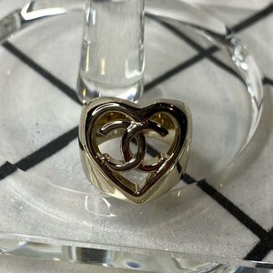 CHANEL gold tone Heart Ring